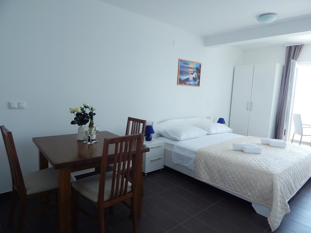 Apartments King โปดสตรานา ภายนอก รูปภาพ
